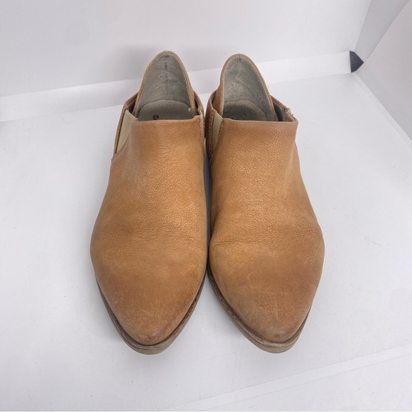 FREE PEOPLE Azalea Leather Pointed Toe Ankle Boots, Size 36 - Picture 2 of 8